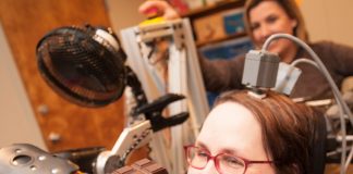 생각만으로 항공기 3대를 동시 조종